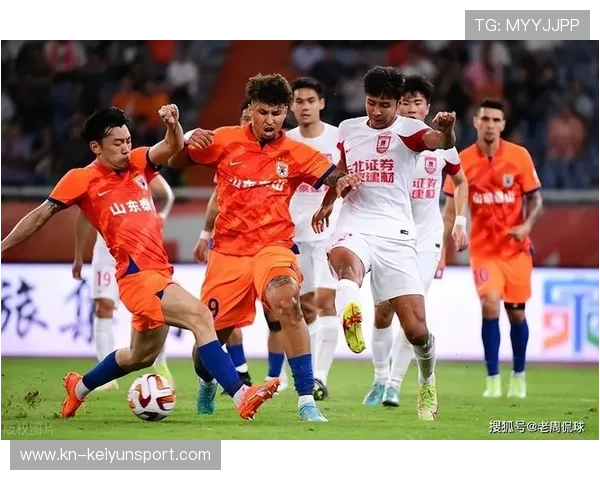 山东泰山连续施压推进不断突破边线